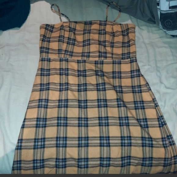 Dress - Picture 2 of 3